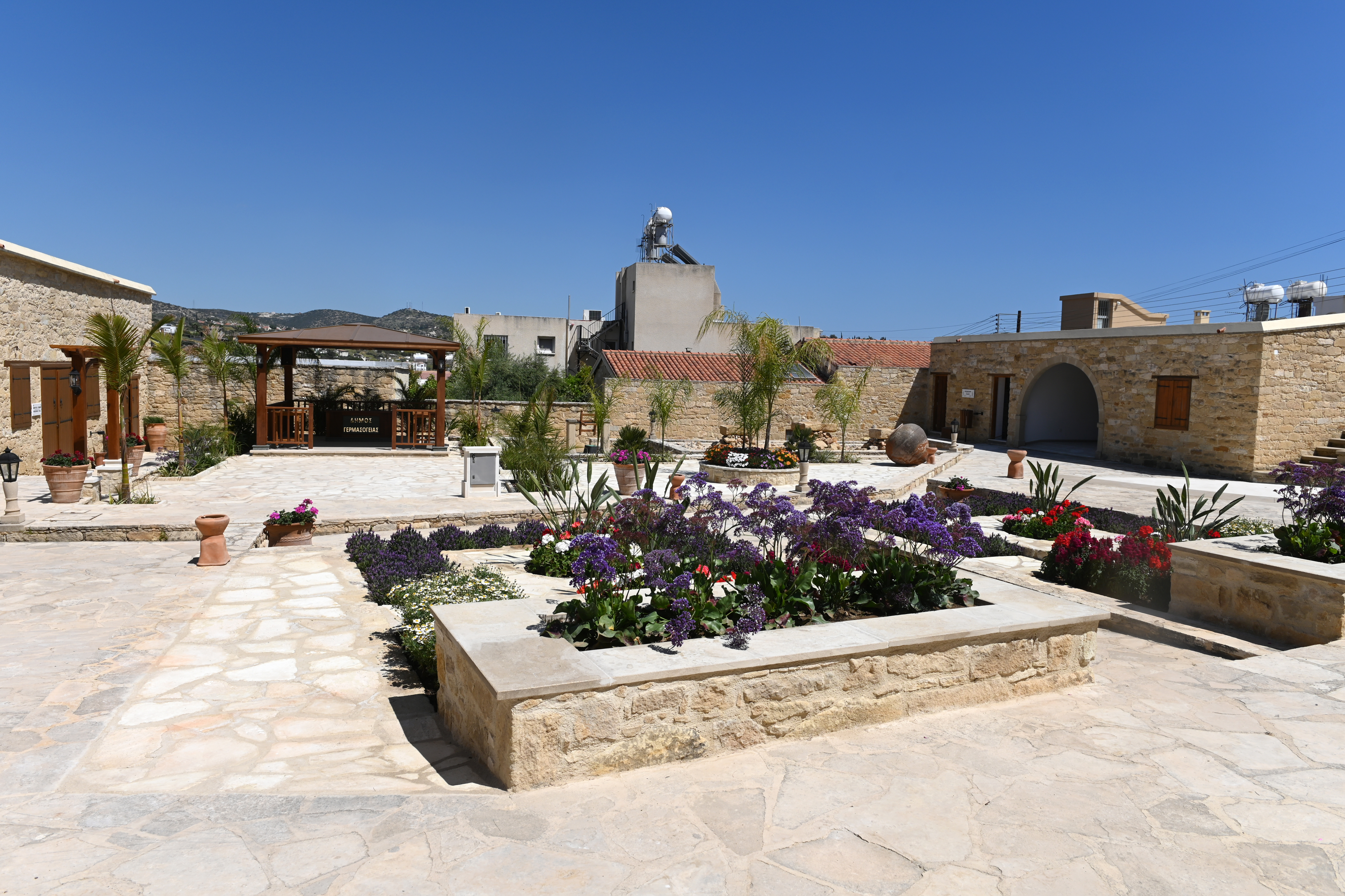 Book your wedding day in Yermasoyia Cultural Center